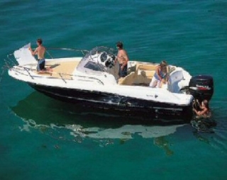  motor boat St Raphael 